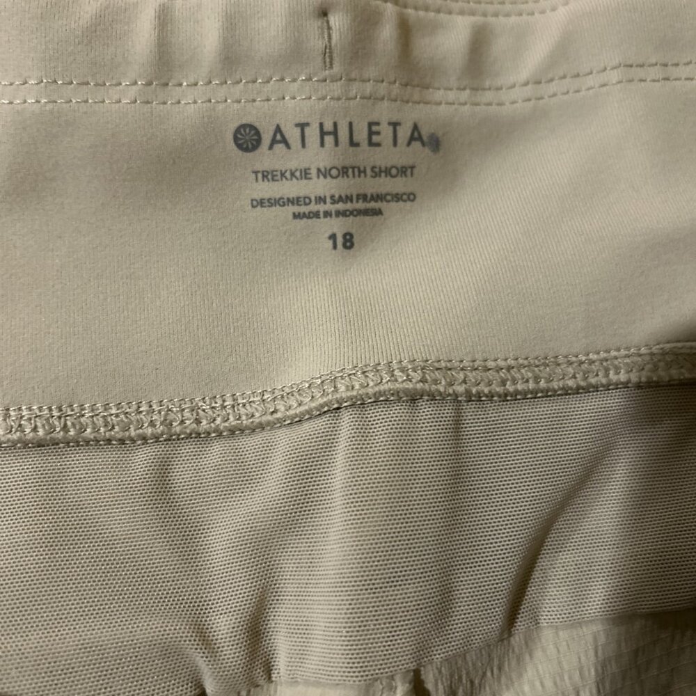 New Athleta Short Trekkie North Shorts Women 18 Tan Workout Hiking  Athleisure - Picture 7 of 10
